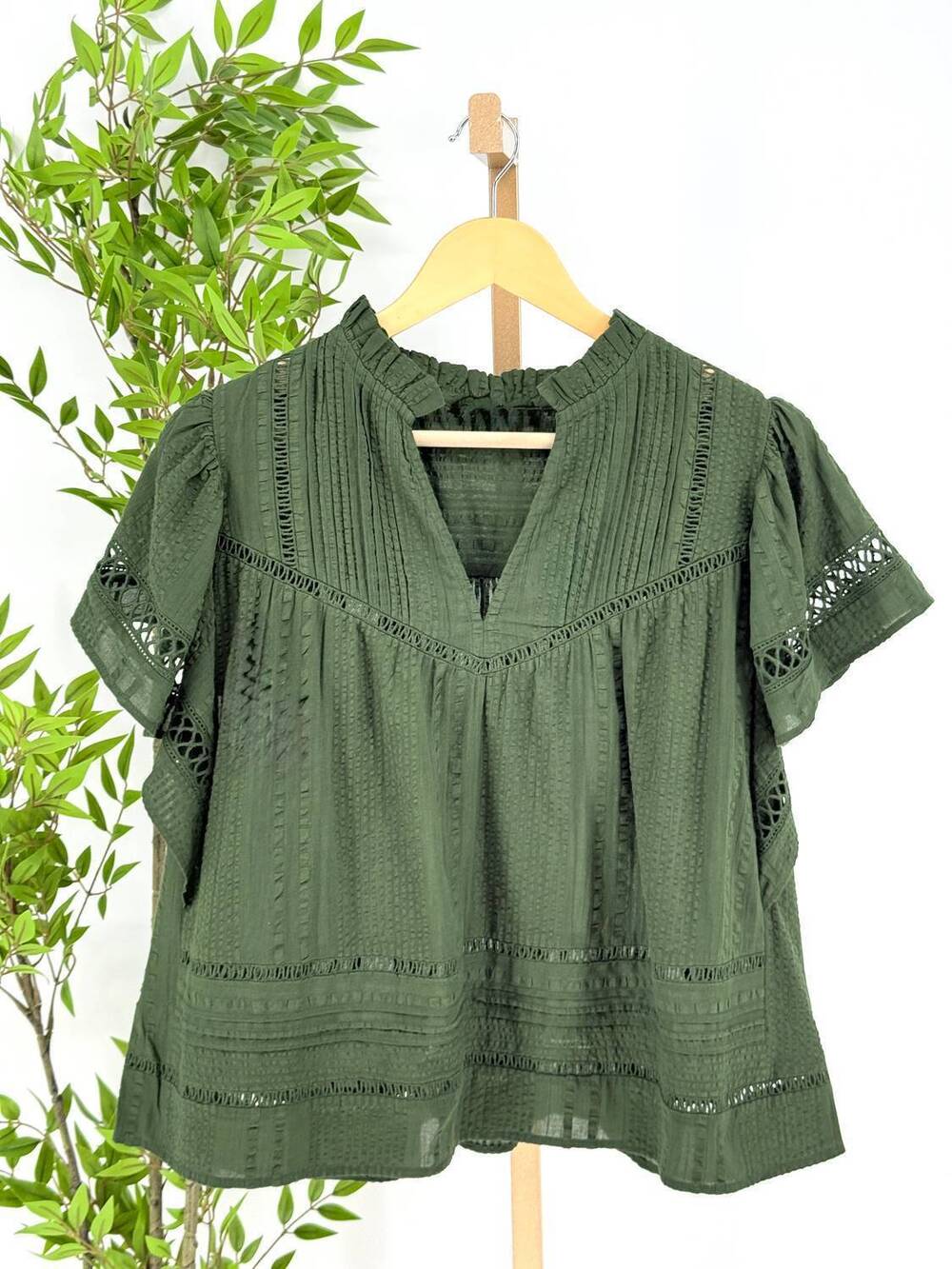 NEW THML women's willowby blouse in green